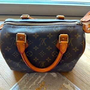 Vintage  Louis Vuitton Speedy 25 Bag in Monogram Canvas